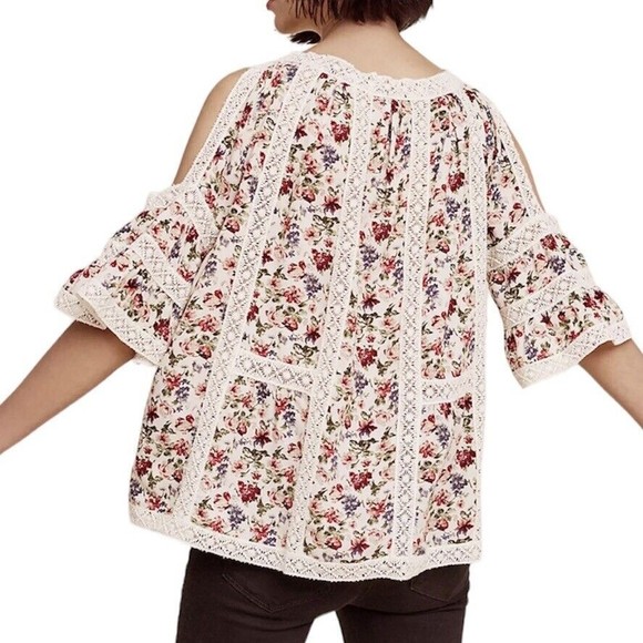 Blue Tassel Anthropologie Maylou Open Shoulder Blouse Floral Crochet Size Medium - Picture 2 of 16